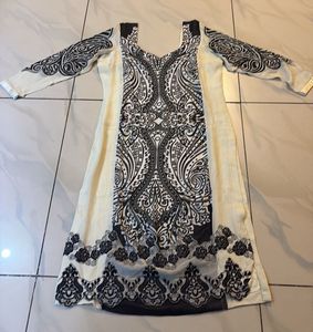 Elegant Cream Kurti with Black Paisley Print