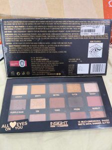 Insight 15 Shade Eyeshadow Palette