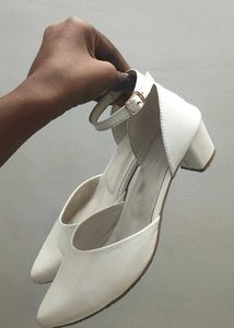 Chic White Block Heel Shoes