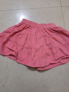 T Shirt And Skrit Set