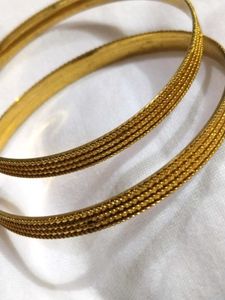 Elegant Gold Tone Bangles Set💫✨✨