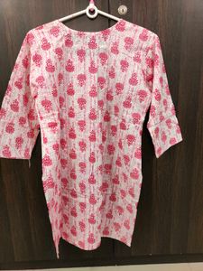 Pink &amp; White Printed Kurti