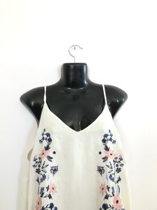 White Embroided Top(Women’s)
