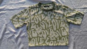 brand new (zudio)Cute Love Print Cropped Top