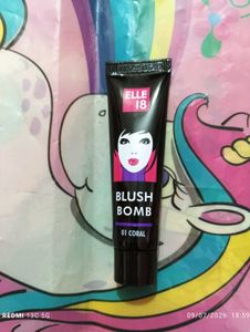 Elle 18 Blush Bomb - Coral