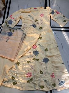 Beautiful Floral Kurta Set