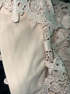 Elegant Lace Sleeveless Top