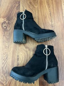 Boots 37
