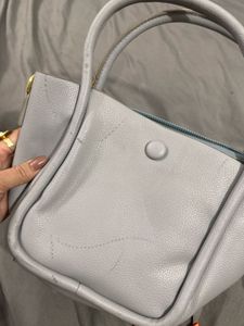 Stylish Gray Handbag