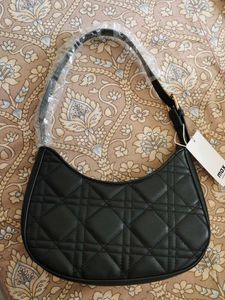 Stylish Black Quilted Shoulder Bag