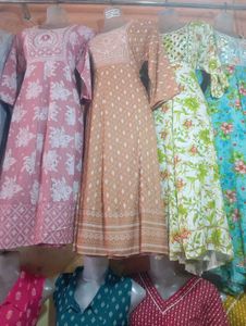 all size available aur bhi delay wear stock hai ti