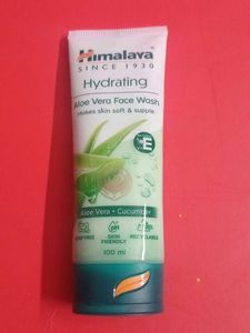 Himalaya Hydrating Aloe Vera Face Wash