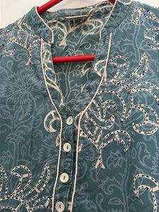 Elegant Blue Embroidered Kurta