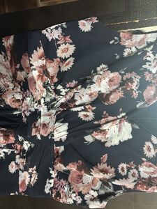 Chic Floral Print V-Neck Dress