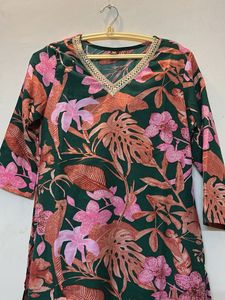 Beautiful Floral Print Kurta with pant