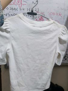 White "magic" Puff Sleeve Top