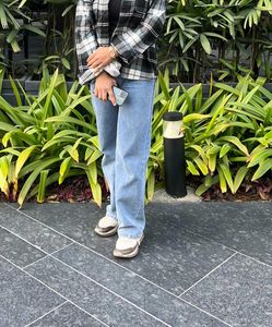 Casual Light Wash Wide Leg Jeans