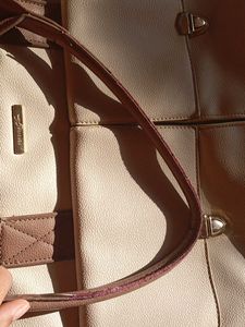 pantaloons Cream laptop handbag