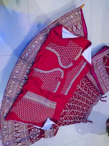 meganta dabka work lehanga