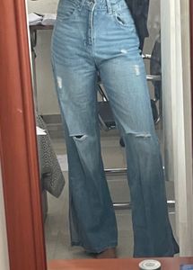 Distressed Wide Leg Jeans