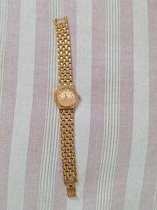 Elegant Gold-Tone Quartz Watch