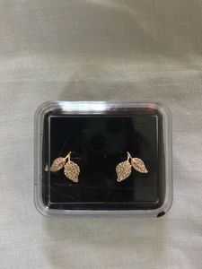 Leaf Design Stud Earrings