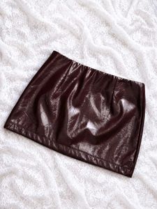 Chic Faux Leather Mini Skirt