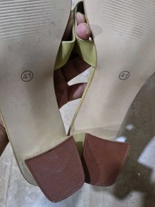 Stylish Square Toe Flat Sandals