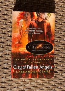 City of Fallen Angels - Cassandra Clare