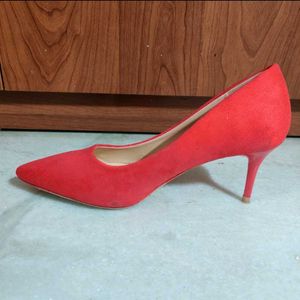 🆕 Chic Red Pointed Toe Heels