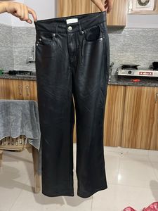 H&amp;M Chic Black Faux Leather Pants