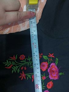 Chic Black 34, 🎽 Embroidered Kurta