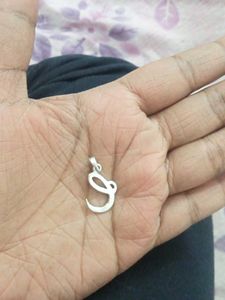 sterling silver Letter 'E' Pendant