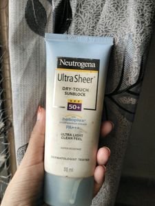 Neutrogena Ultra Sheer Dry Touch Sunscreen SPF 50+