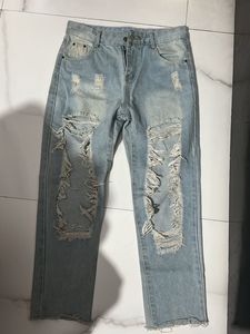 Distressed Light Wash Jeanso
