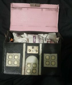 Unique House Shaped Novelty Hand Bag