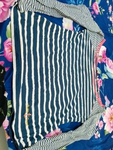 Full Sleeves T Shirt For Girls L Size But Fits Xl
