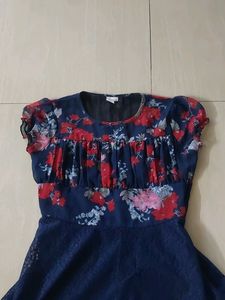 BEAUTIFUL GOWN!!...In Very Good Condition...!!