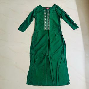 Green Kurta Set with Pants 🖤