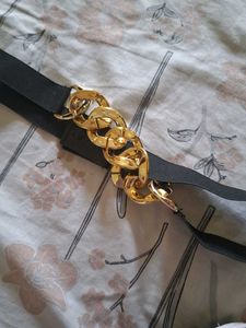 Chunky Gold Chain Belt