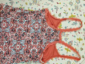 Printed Tank Top with Lace Trim Abercrombie H&amp;M