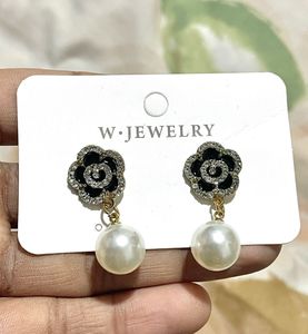 Elegant Pearl &amp; Flower Dangle Earrings