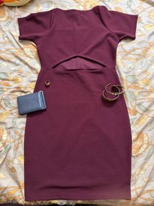 Chic Burgundy Square Neck Dress