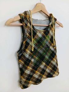 Plaid Sleeveless Hooded Top