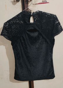 Black Velvet Top 👕