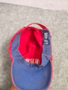 Red Gap Baseball Cap for teenagers