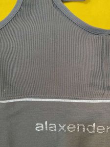 135 - waistline grip blouse cut