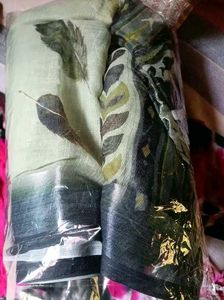 Elegant Leaf Print Saree