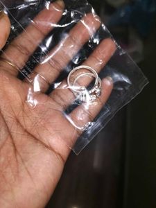 Adjustable Silver 97.5 toe rings new with box