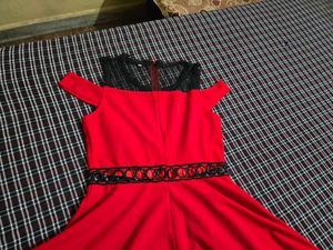 Elegant Red Cold Shoulder Dress